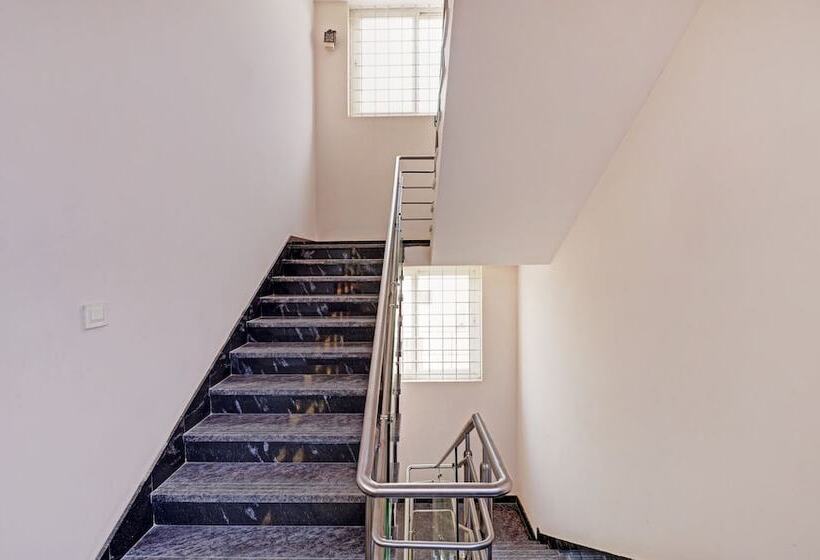 بنسيون Treebo Rj Residency