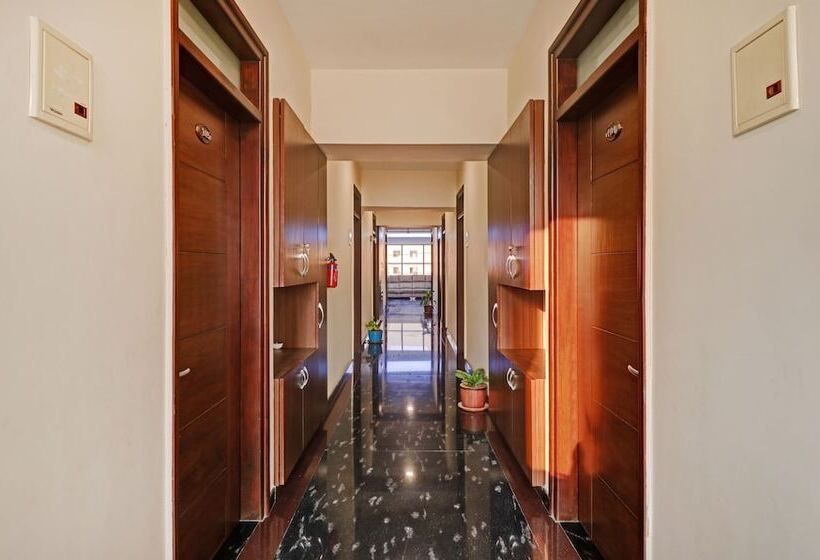 بنسيون Treebo Rj Residency