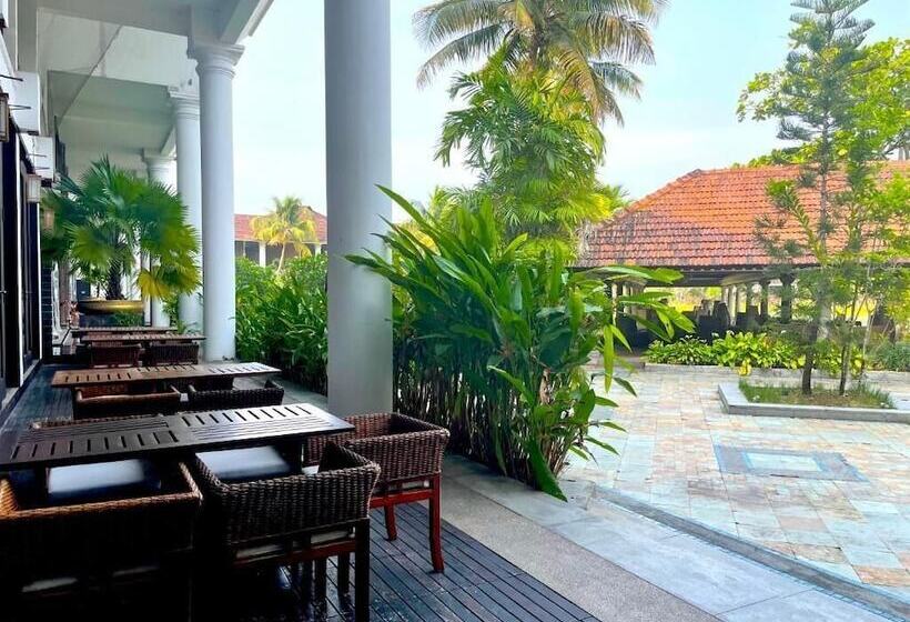 Plumeria Lake Resort & Spa