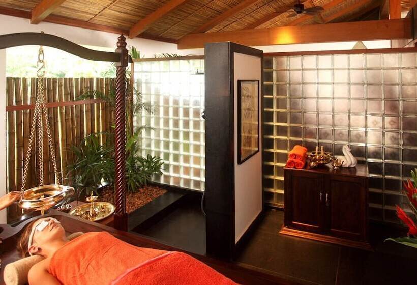 Plumeria Lake Resort & Spa