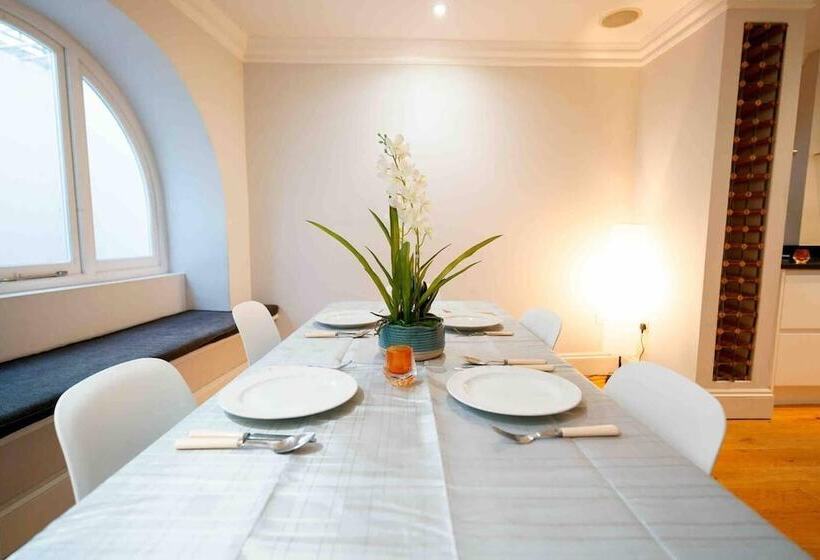 Резиденция Spacious & Modern 3brs House In Central London