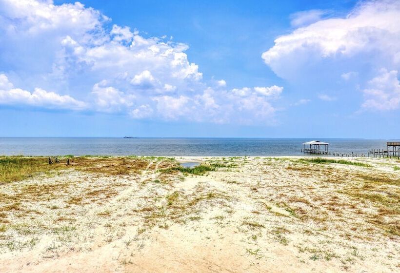 Salty Seahorse   Waterfront! Pet Friendly! Game Room, Pool Table, Beautiful Views   Room For The Who