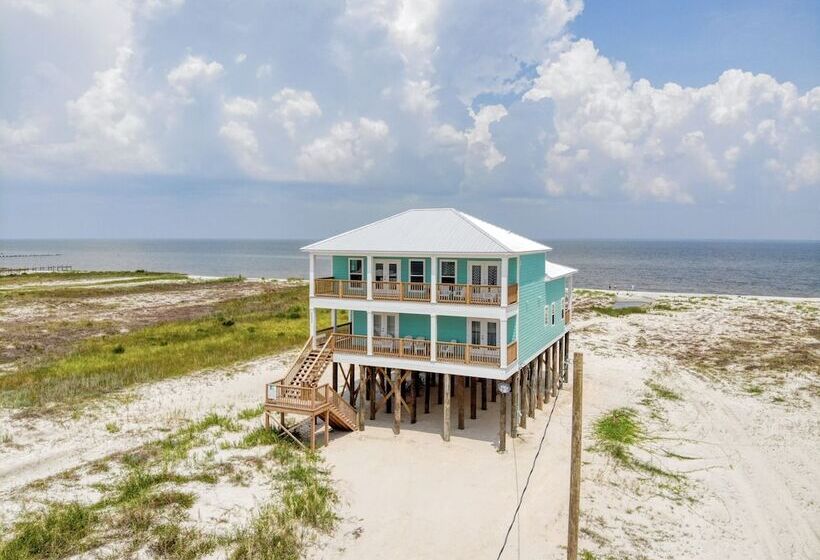 Salty Seahorse   Waterfront! Pet Friendly! Game Room, Pool Table, Beautiful Views   Room For The Who