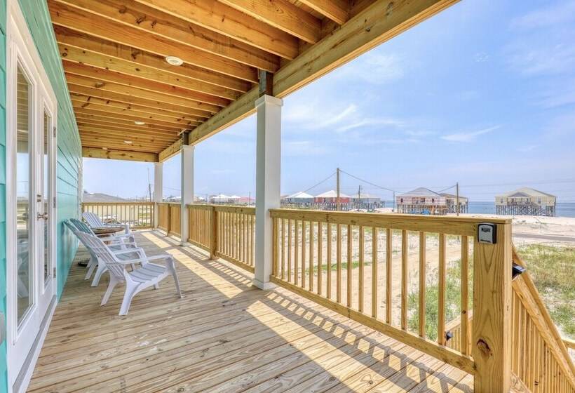 Salty Seahorse   Waterfront! Pet Friendly! Game Room, Pool Table, Beautiful Views   Room For The Who