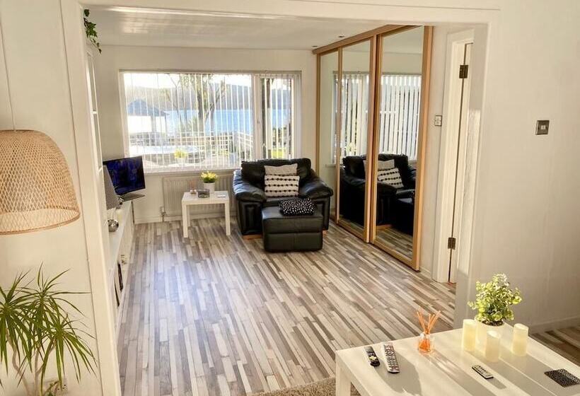 Seaview Cottage On The Island