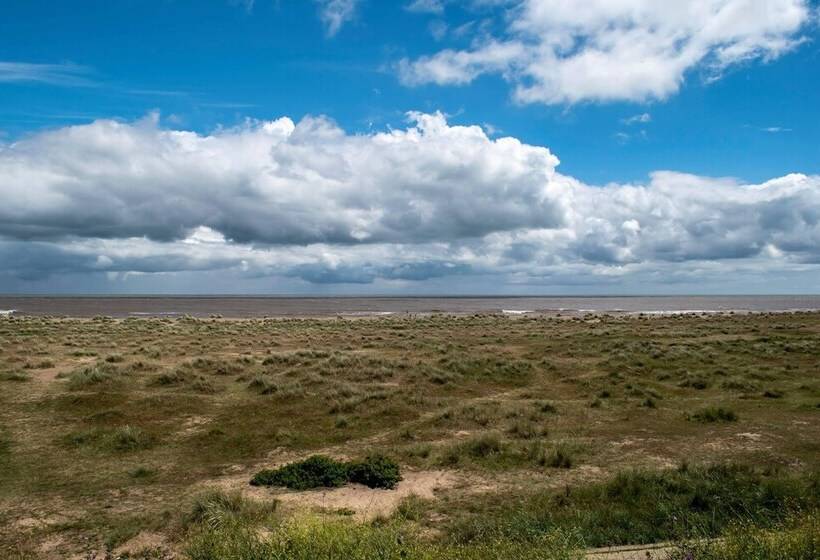 Stunning 3 Bed Cottage In Lowestoft