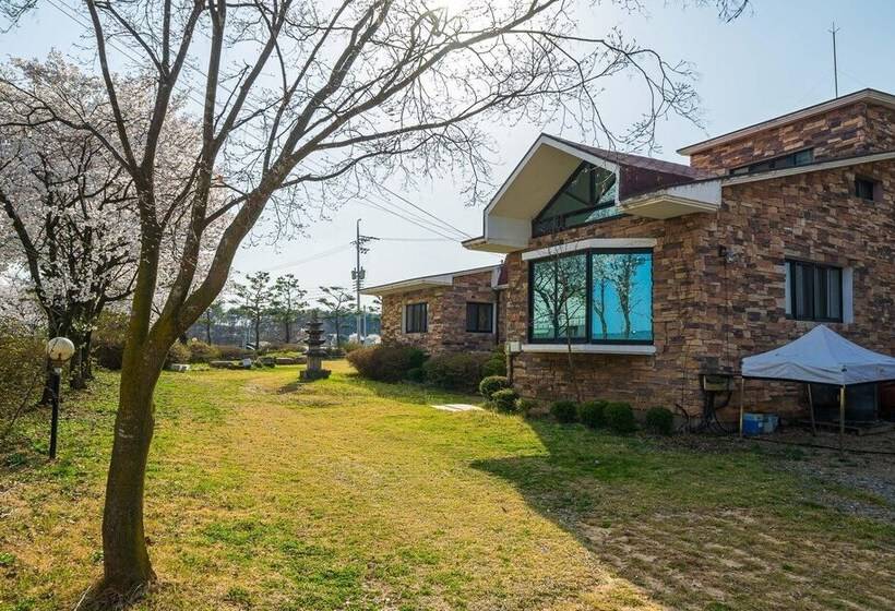 Yeoju Riverview Motel