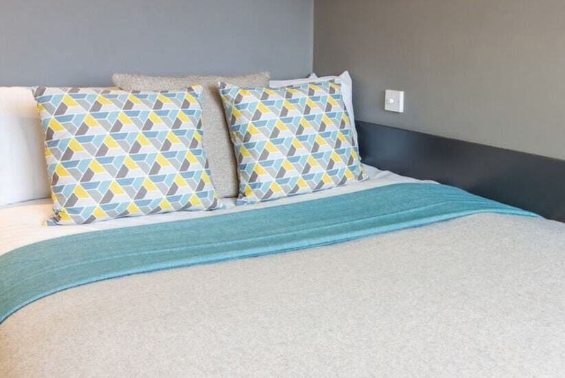 Общежитие Rooms & Studios Students Only Coventry