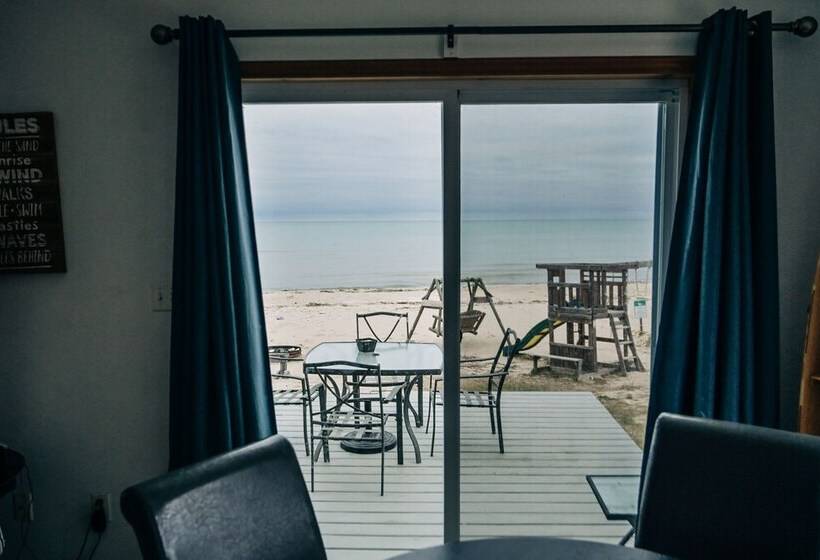 Beach Club Of Oscoda Cottages