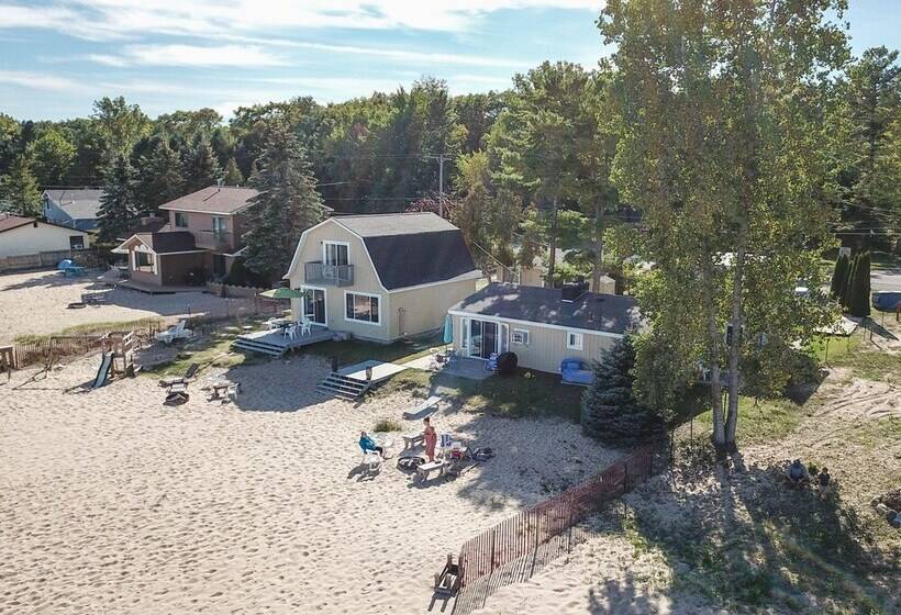 Beach Club Of Oscoda Cottages