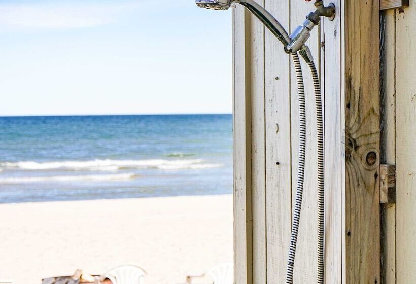 Beach Club Of Oscoda Cottages