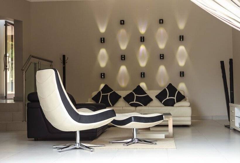 צימר Letsatsing Lodge