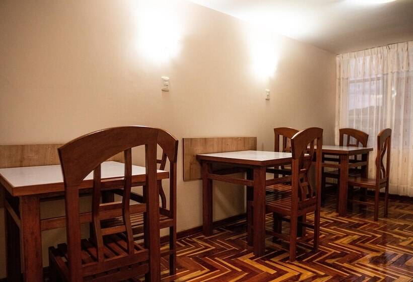 تختخواب و صبحانه Posada Real Desaguadero