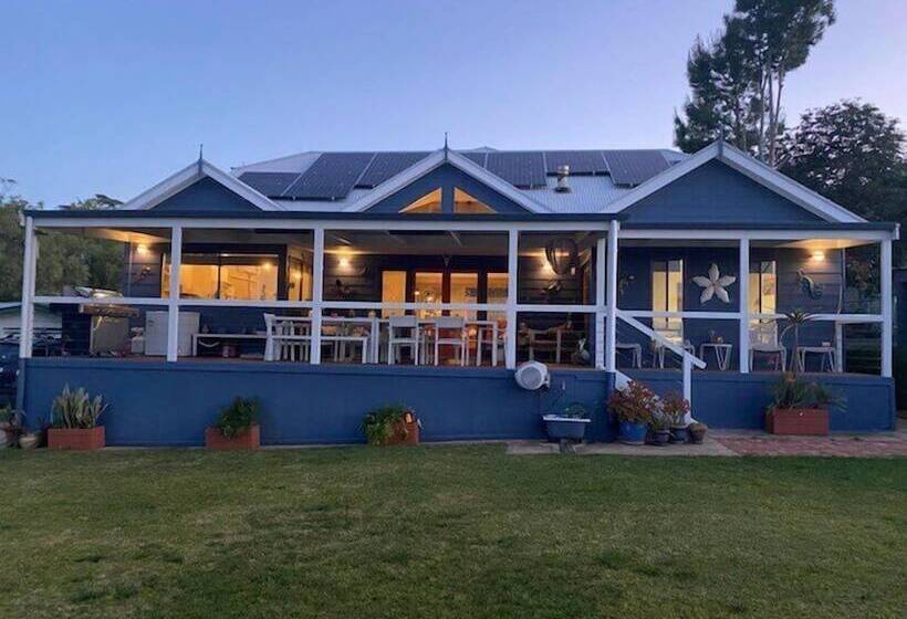 민박 Riverview House Younghusband