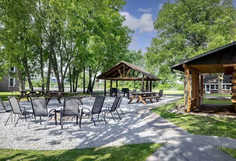 Big River Escape Riverside Cabins