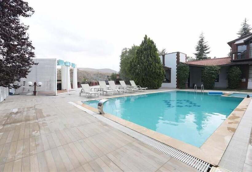 فندق çeli̇k Resort