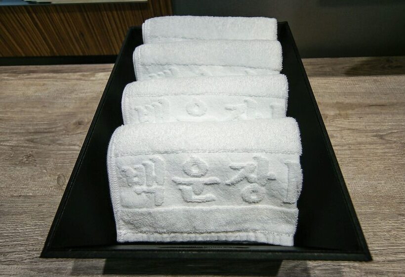 Cheongsong Baegunjang Motel