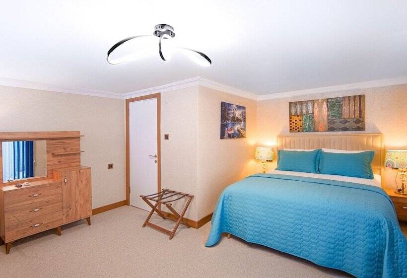 Dolphin Boutique Hotel & Restaurant