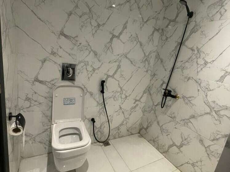 Durut Alurubah Furniture Apartments