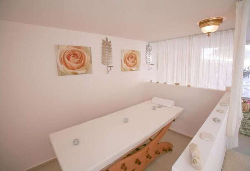 Flamingos Hotel Apartments