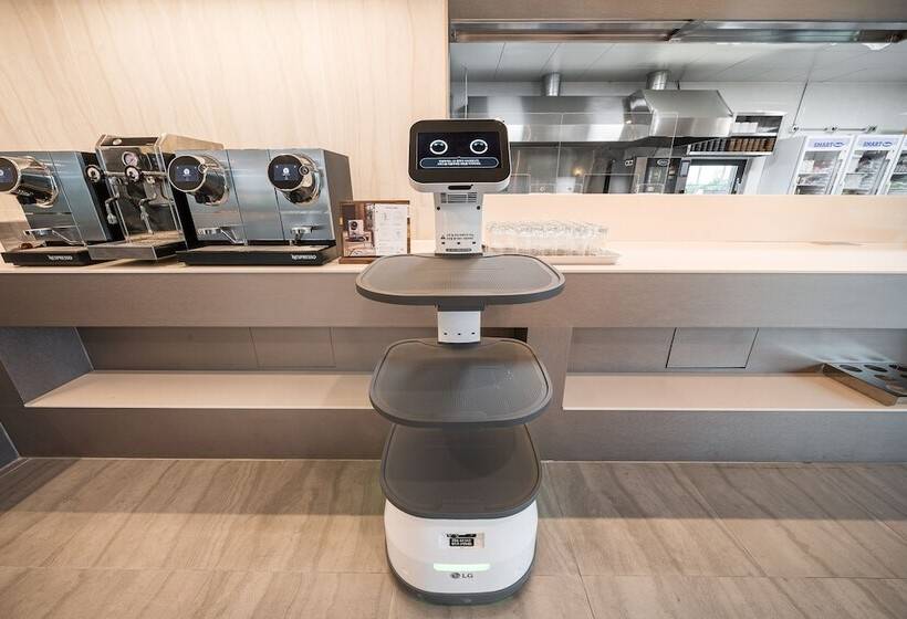 Отель Act Tourist