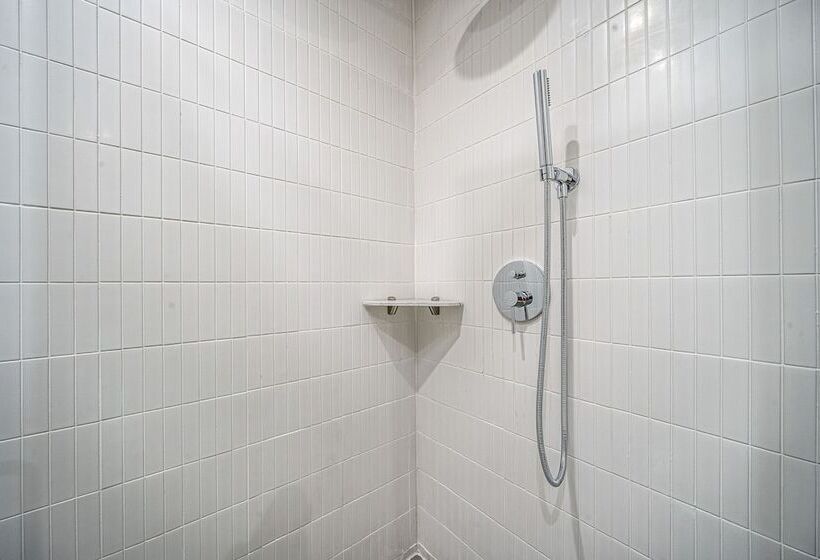 Отель Act Tourist