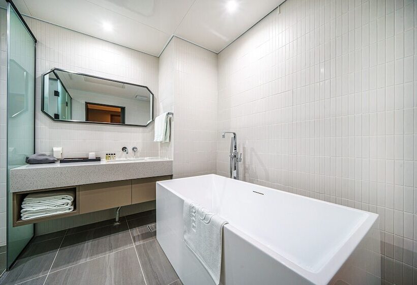 Отель Act Tourist