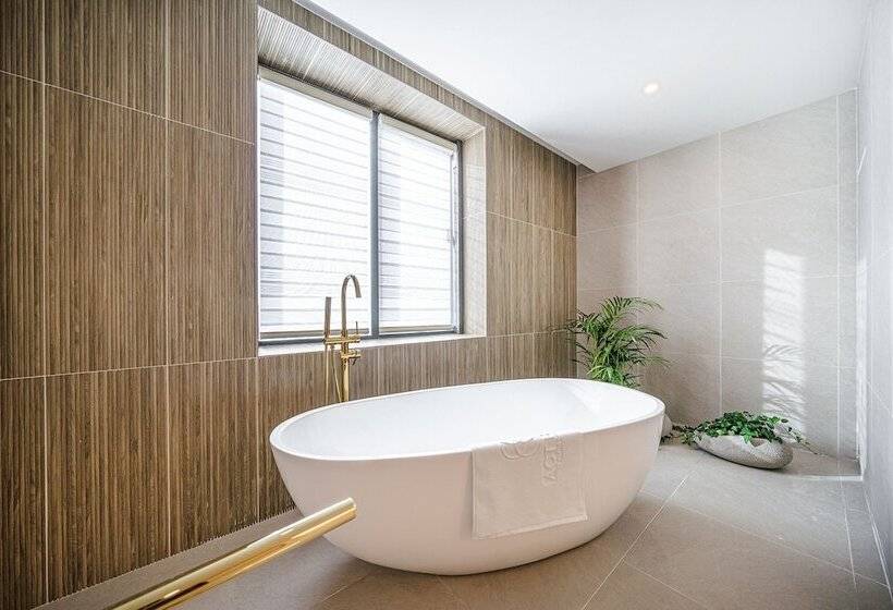 Отель Act Tourist