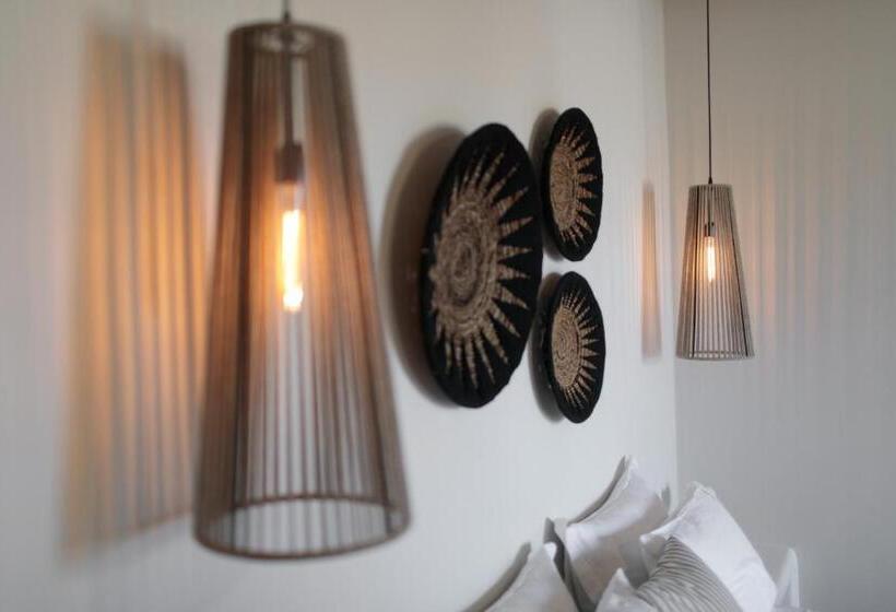 בית מלון כפרי Africanis Bungalows