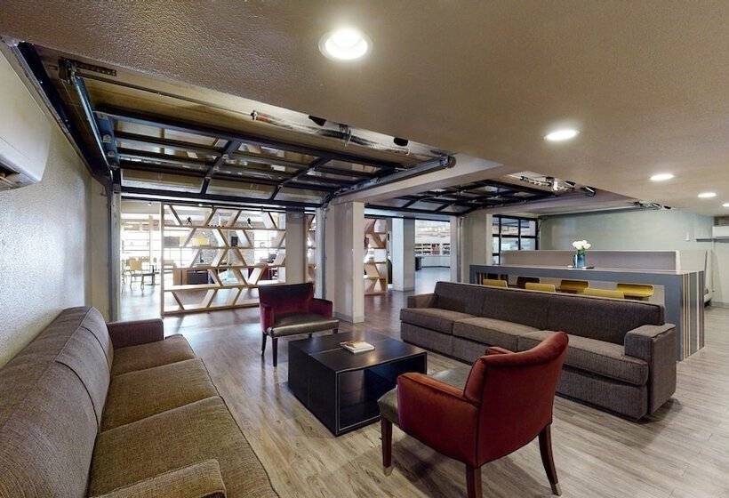 فندق Aggieland Boutique