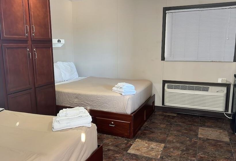 The Armadillo Hotel Karnes City