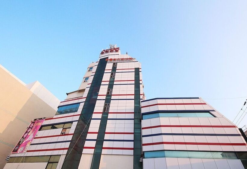 בית מלון כפרי Andong Rose