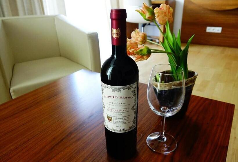 هتل Platinum Ostróda