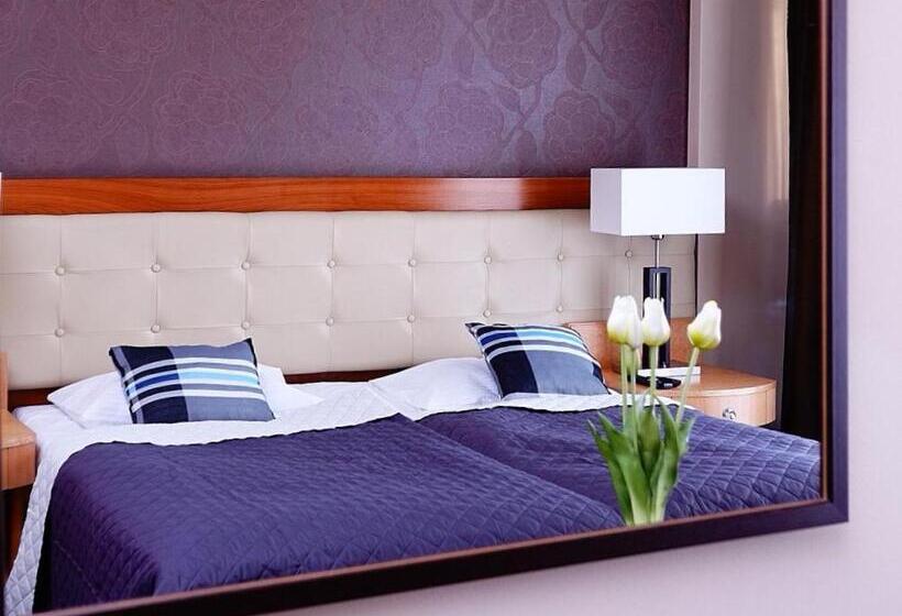 هتل Platinum Ostróda