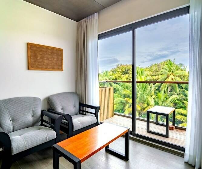 هتل Ataraxis Grand And Spa