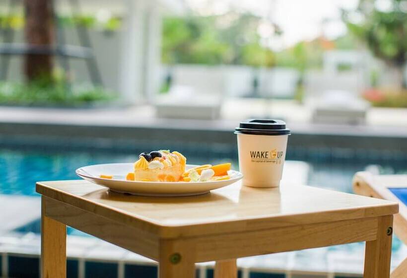 호텔 B2 Krabi Ao Nang Premier Resort