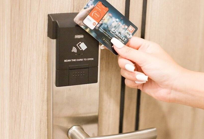 호텔 B2 Krabi Ao Nang Premier Resort