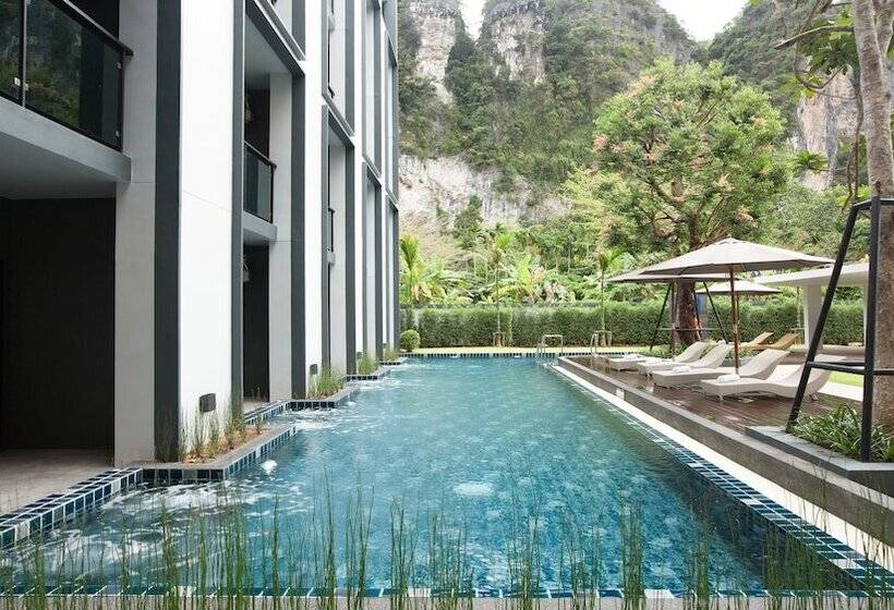 호텔 B2 Krabi Ao Nang Premier Resort