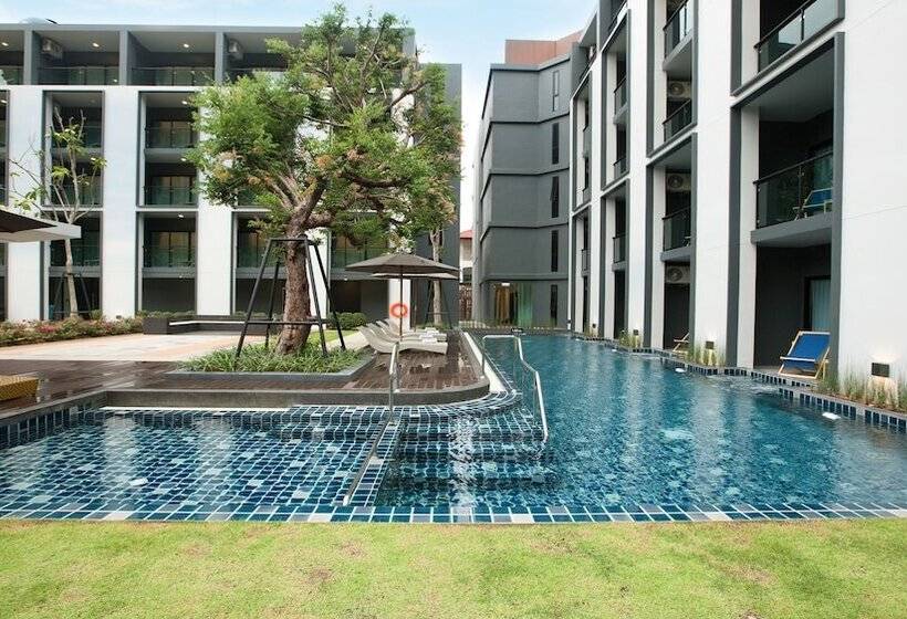 호텔 B2 Krabi Ao Nang Premier Resort