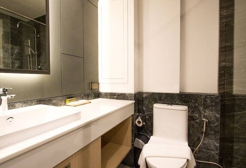 호텔 B2 Krabi Ao Nang Premier Resort