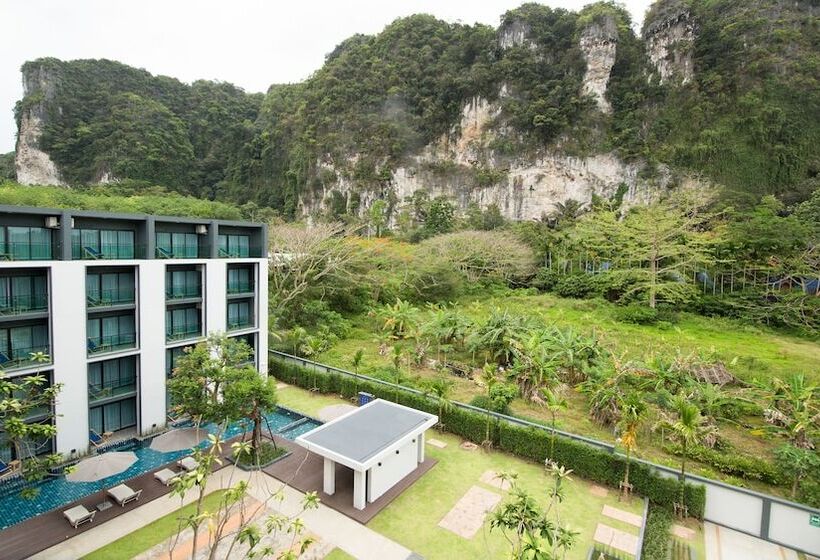 호텔 B2 Krabi Ao Nang Premier Resort
