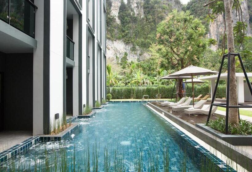 호텔 B2 Krabi Ao Nang Premier Resort