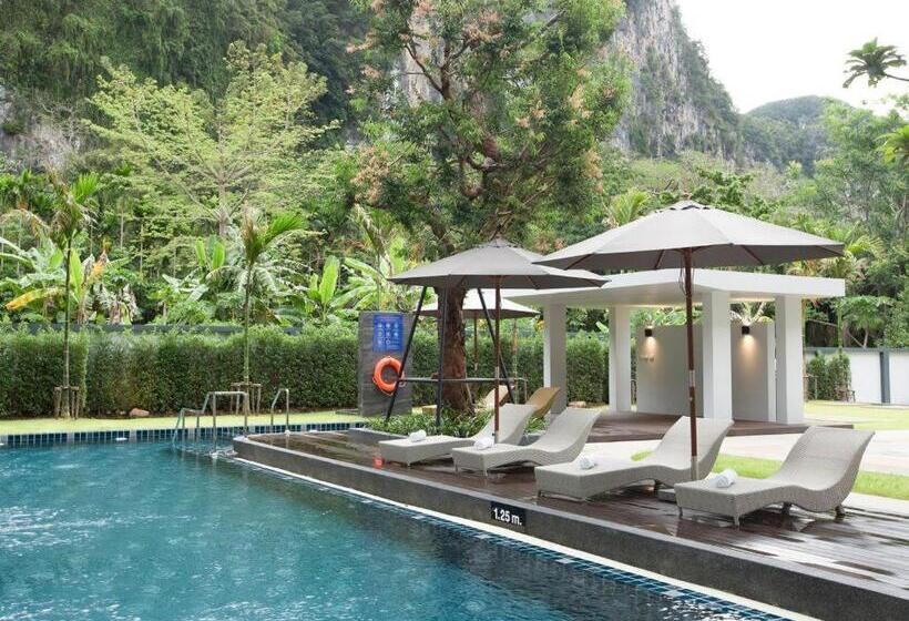 호텔 B2 Krabi Ao Nang Premier Resort