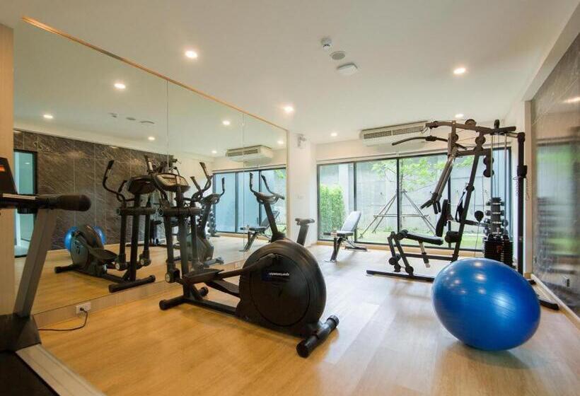 호텔 B2 Krabi Ao Nang Premier Resort