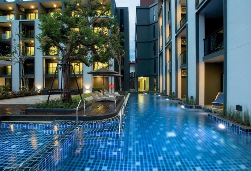 호텔 B2 Krabi Ao Nang Premier Resort