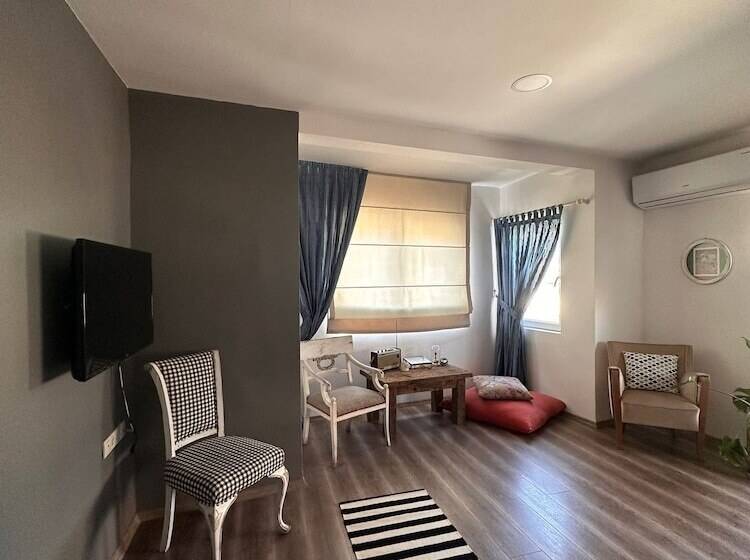 בית מלון כפרי Beige Rooms