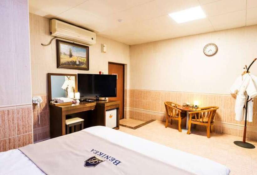 Hotel Benikea Cheongdo Yongam Oncheon
