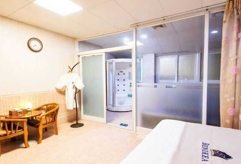 Hotel Benikea Cheongdo Yongam Oncheon