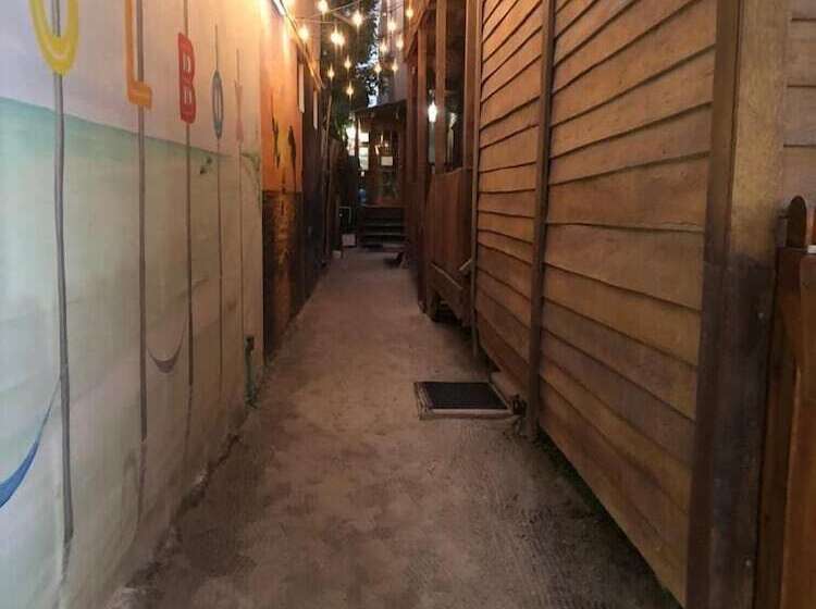 ホテル Cabañas Chac Mool Downtown