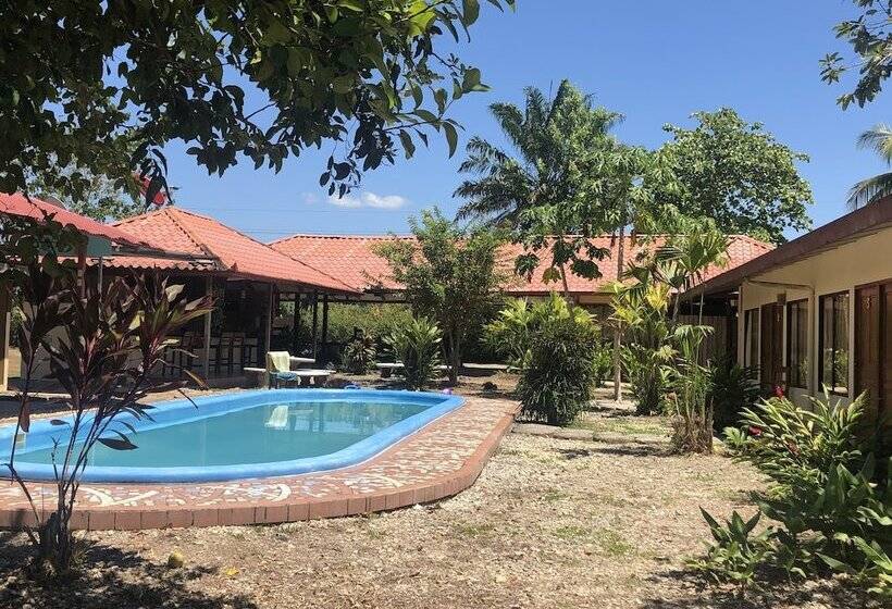 فندق Cocodrilo Sierpe